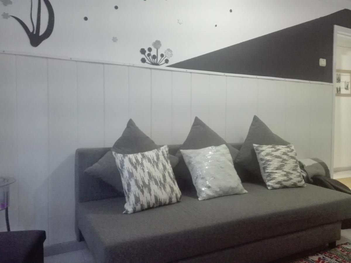 Friends - Sao Bento Apartment Lisbon